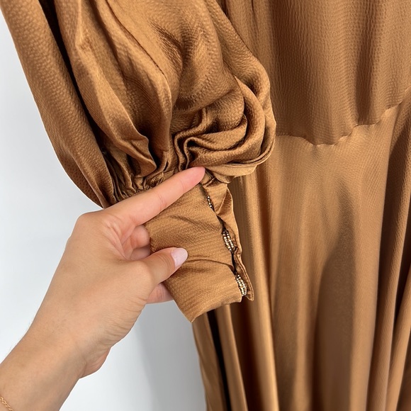 Bronx and Banco Carmen Gown in Gold XS - Picture 10 of 16